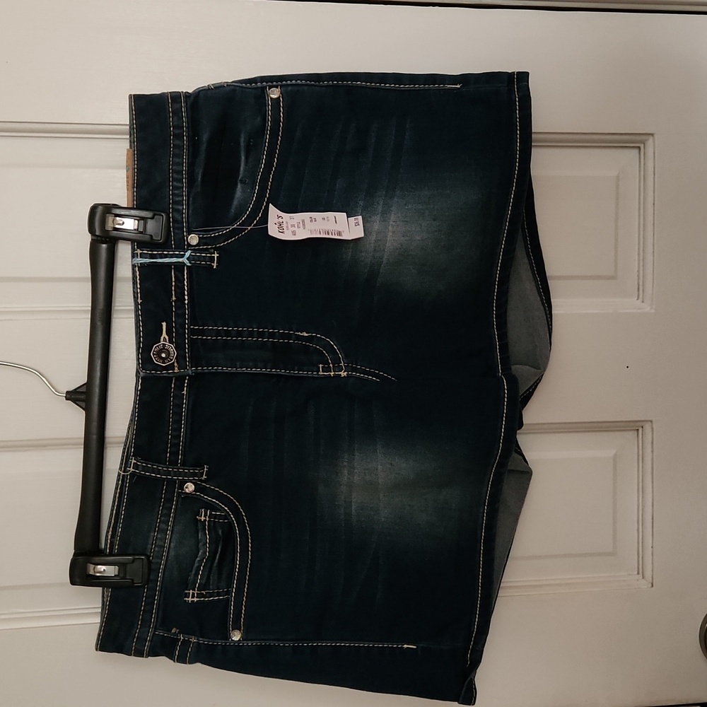 NWT Juniors denim shorts size 15/16